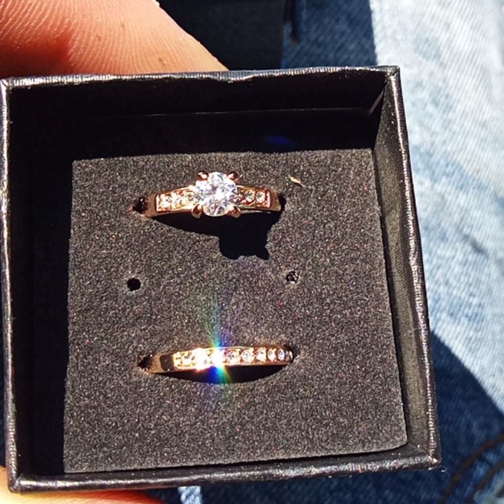 14kn Rose gold wedding band set